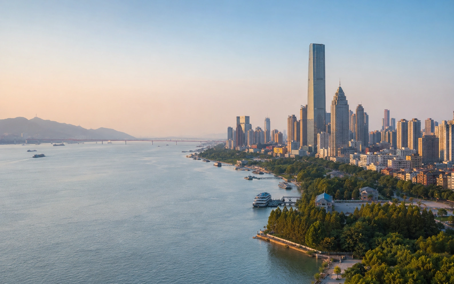 Hubei landscape and Yangtze gateway atmosphere
