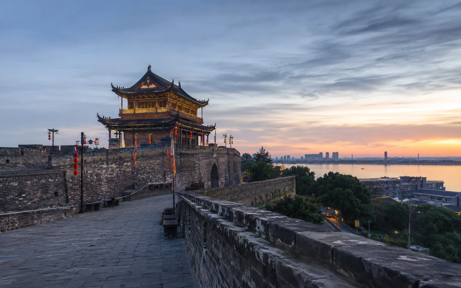 Historic Jingzhou city wall and heritage architecture